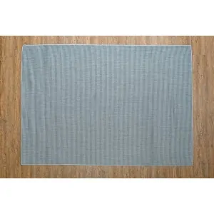 Color: wicker in shades of gray with a dense stripe in the color of ice white