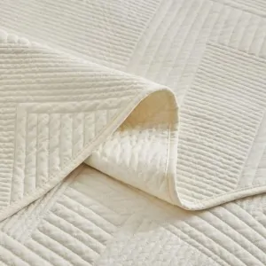 ανάγλυφη λεπτομέρεια ραφής κουβερλί