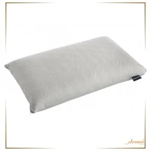 The viscose outer cover of the classico pillow from the Italian certified company Magniflex