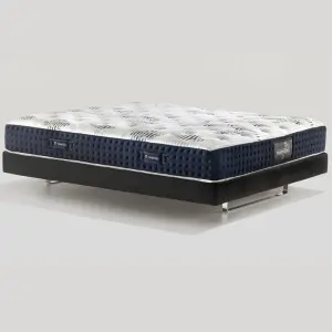 the Magnicool 10 mattress by the Italian Magniflex from the diagonal side in the Lefko store for Corinth, Loutraki, Nemea