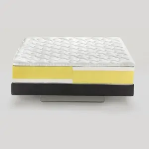 the Dolce Vita 10 mattress by the Italian Magniflex, independent inner layers, in the Corinthian store
