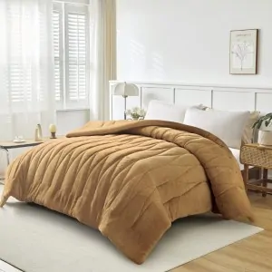 Camel quilt with a unique feeling of softness to enjoy a warm and comfortable sleep from the company Liolios Home