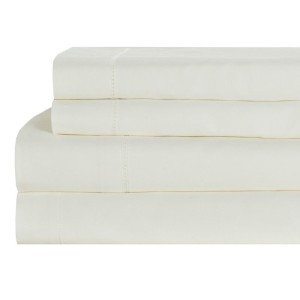 σεντόνια λευκα διπλωμένα στο Λευκό