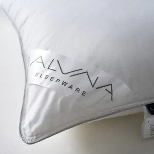 100% cotton Percale with a 233-thread count and is down-proof pillow laluna