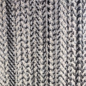 summer rug with white and black herringbone striped tassel