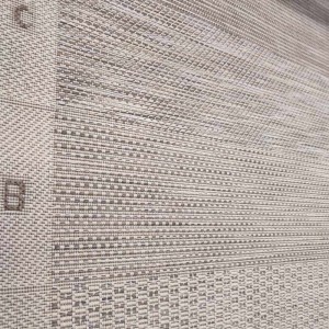 WICKER RUG BEIGE WITH GREY DETAILS