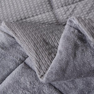 The SAHARA Blanket by Liolios Home has an extra soft texture with an excellent fabric quality