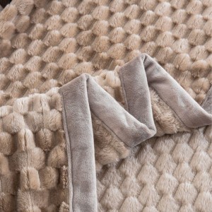 Soft blanket made of excellent quality yarns 300gsm Jacquard Flannel Blanket beige