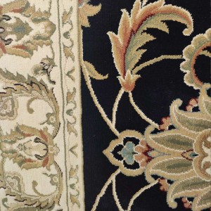 περιμετρος χαλιού με κλασικό σχέδιο μαύρο και μπεζ χρυσο οριαν 045