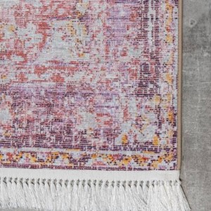 εξαιρετικά λεπτό, ροζ ελαφρύ και 4 εποχών χαλί με μπεζ κρόσια από τον Κλοναρά στο λευκό