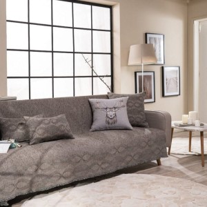 σαλόνι μοντέρνο με καναπε ΓΚΡΙ σκούρο και ριχτάρι μπεζ καφέ GARLAND 03 από το λευκό κόρινθος