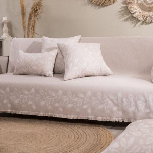 μοντέρνο σαλόνι με ΚΡΕΜ ριχτάρι PADOVA 01 στον καναπέ