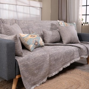 μοντέρνο σαλόνι με ΜΠΕΖ ΓΚΡΙ ριχτάρι TIVOLI 03 στον καναπέ