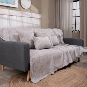 μοντέρνο σαλόνι με ΜΠΕΖ ΓΚΡΙ ριχτάρι BELLUNO 03 στον καναπέ