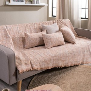 μοντέρνο σαλόνι με ΣΟΜΟΝ ριχτάρι BELLUNO15 στον καναπέ