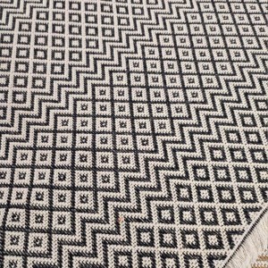 ΣΥΝΘΕΤΙΚΗ ΨΑΘΑ ΜΑΥΡΟ ΛΕΥΚΟ ΜΕ ΚΡΟΣΙ 192X250