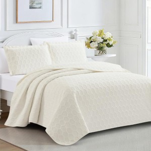 4 SEASON QUILTED BEDSPERAD SET WITH PILLOWCASES glenda cream LIOLIOS HOME GREECE