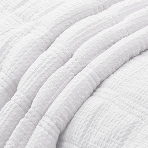 4 SEASON QUILTED BEDSPERAD SET WITH PILLOWCASES TOSCANA WHITE LIOLIOS HOME GREECE