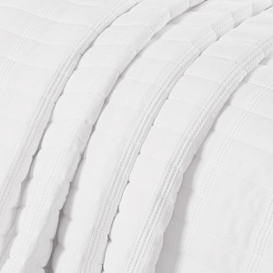 4 SEASON QUILTED BEDSPERAD SET WITH PILLOWCASES SABINA WHITE LIOLIOS HOME GREECE